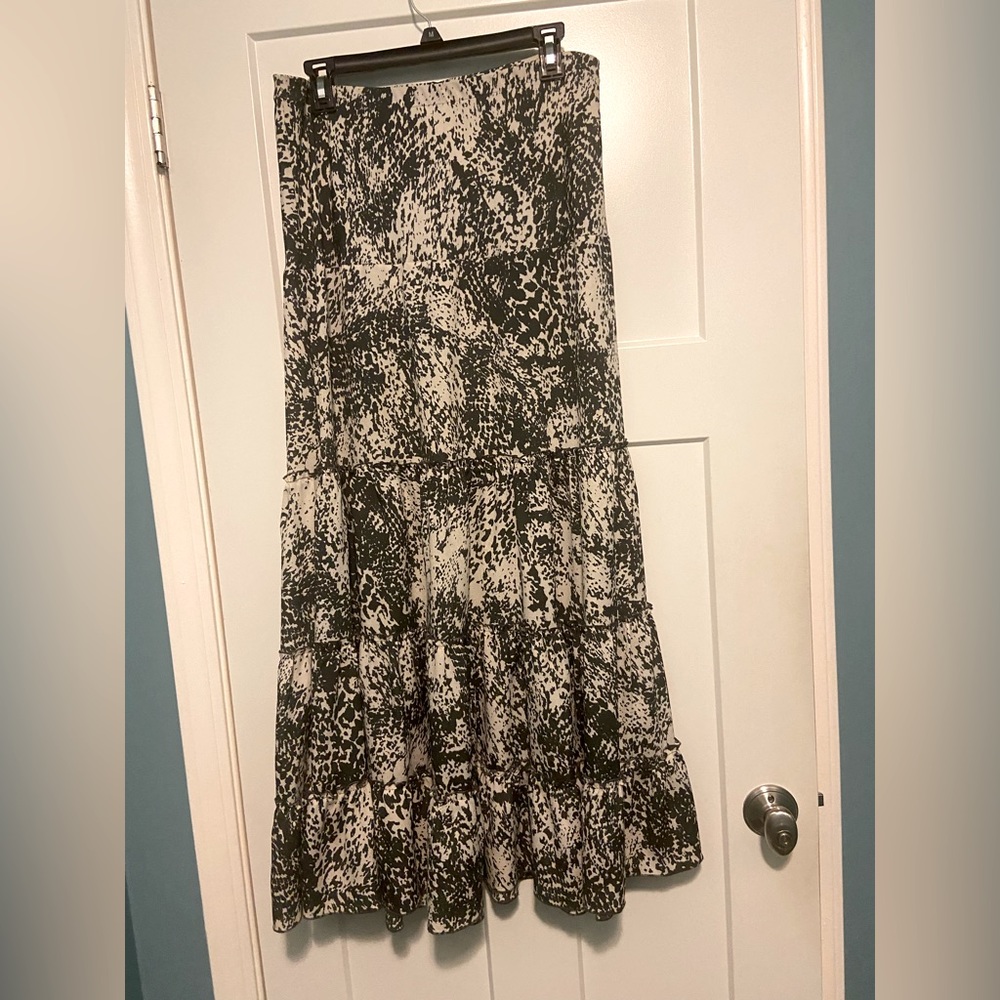 Maxi skirt or midi dress